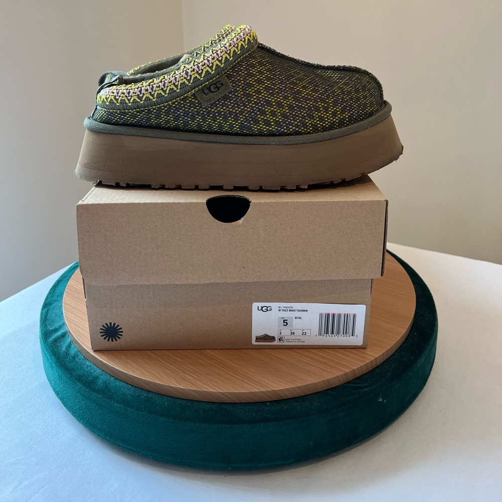Ugg Tazz Maxi Tasman - Burnt Olive - Size 5